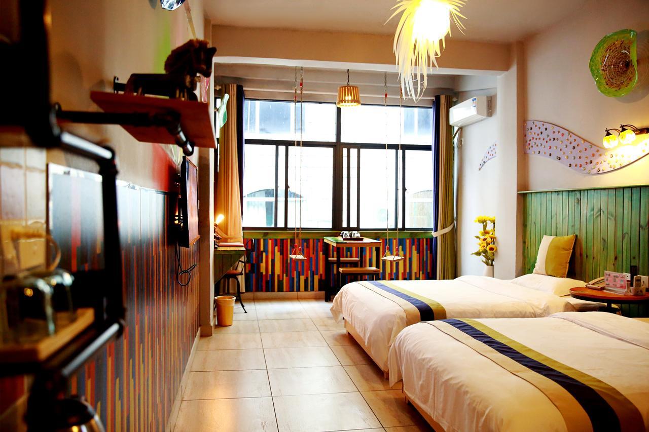 Haikou Time Inn Theme Hotel Exterior photo